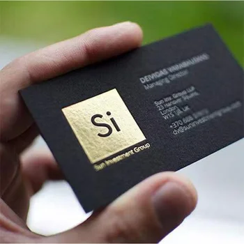 Индивидуальный продукт 、 Название пользовательского логотипа С черным тиснением Уникальные визитные карточки из золотой фольги